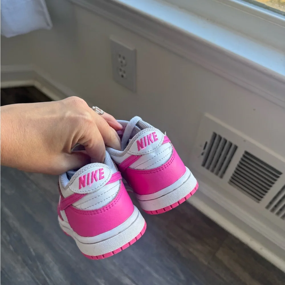 Nike Kids Sneakers White and Hot Pink Low Top